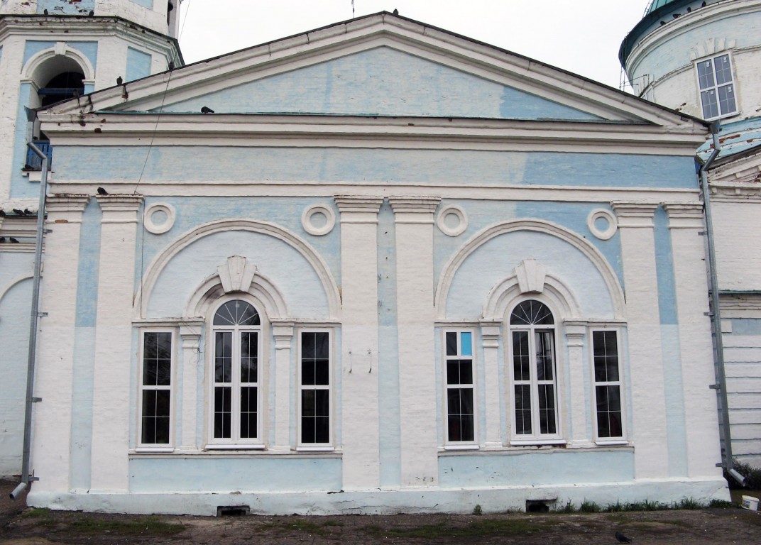 Церковь Воздвижения Креста Господня, Алатырь (Алатырский район и г. Алатырь, Республика Чувашия). архитектурные детали, Архитектура южного фасада храма