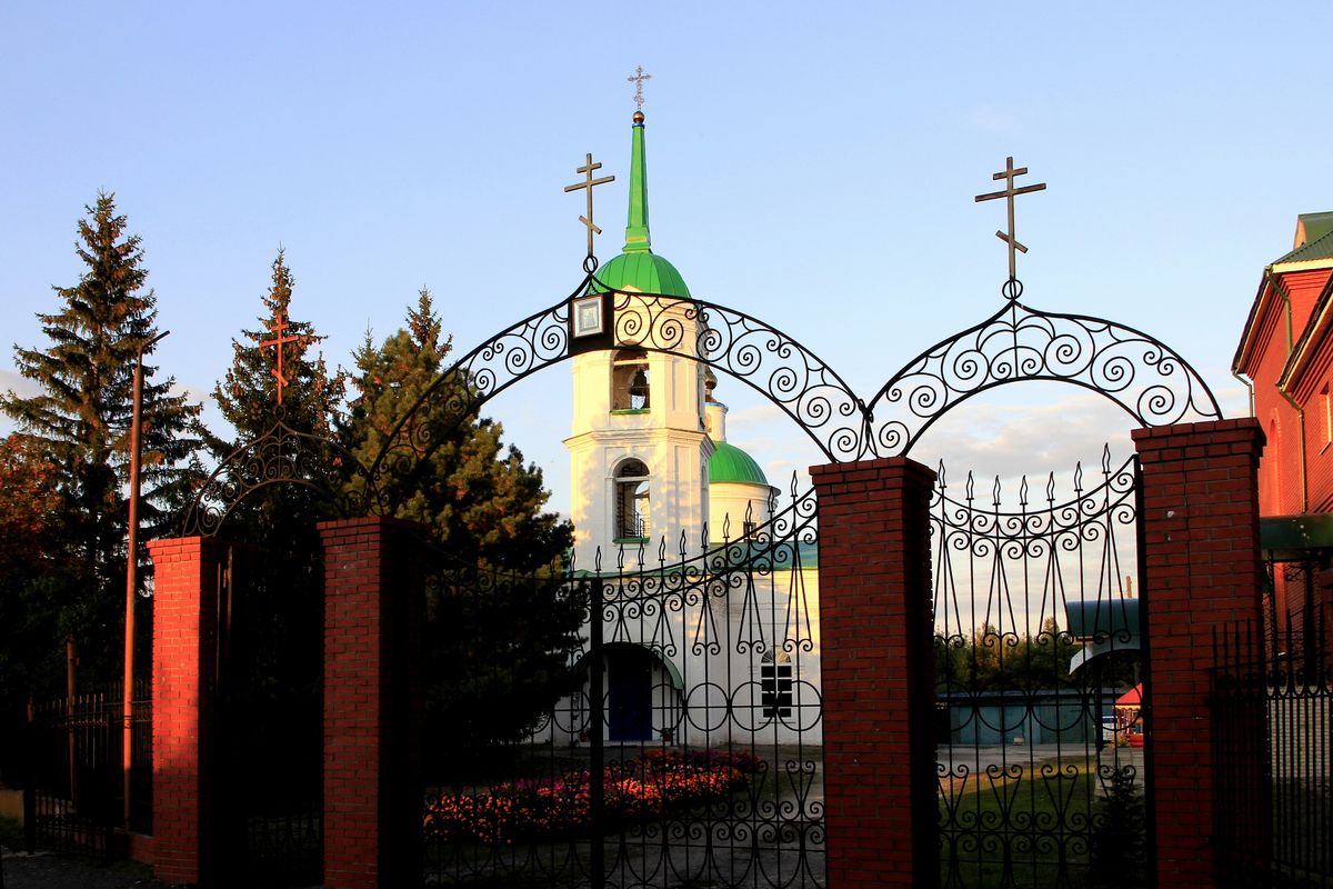 Церковь Воздвижения Креста Господня, Алатырь (Алатырский район и г. Алатырь, Республика Чувашия). фасады