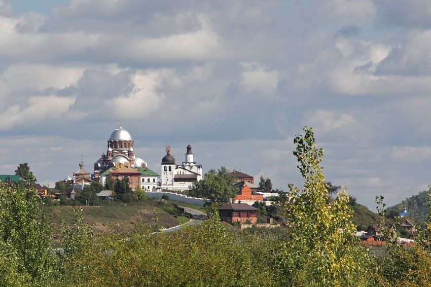 Свияжск. Иоанно-Предтеченский монастырь. фасады