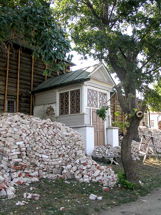 Свияжск. Иоанно-Предтеченский монастырь. Церковь Троицы Живоначальной. архитектурные детали