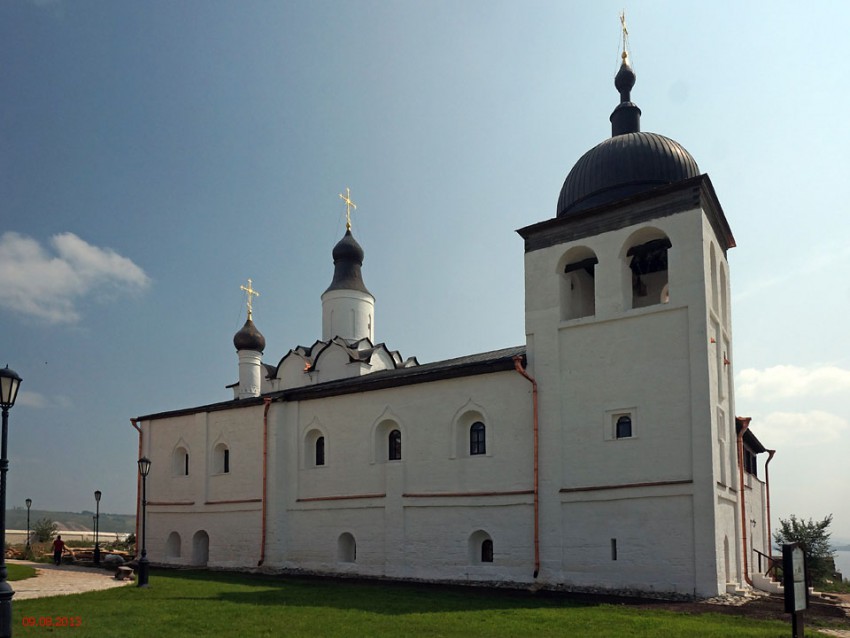 Остров град Свияжск Сергиевская Церковь