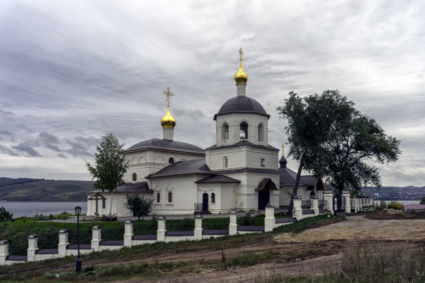 Свияжск. Церковь Константина и Елены. фасады