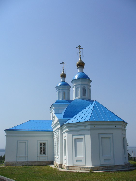 Церковь Введения во храм Пресвятой Богородицы, Введенская Слобода (Верхнеуслонский район, Республика Татарстан). фасады, Вид с востока, со стороны апсиды