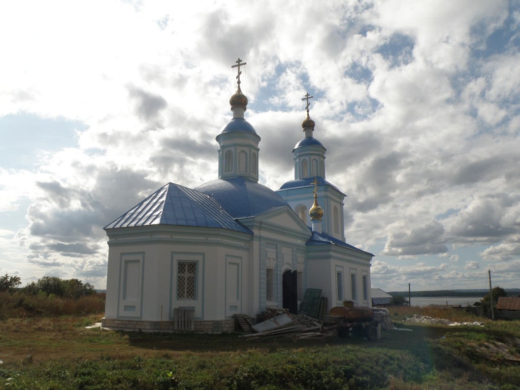Церковь Введения во храм Пресвятой Богородицы, Введенская Слобода (Верхнеуслонский район, Республика Татарстан). фасады