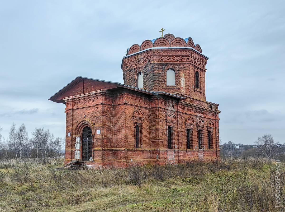 Вид с юго-запада, фасады. Церковь Покрова Пресвятой Богородицы, Дуброво (Коломенский городской округ, Московская область)