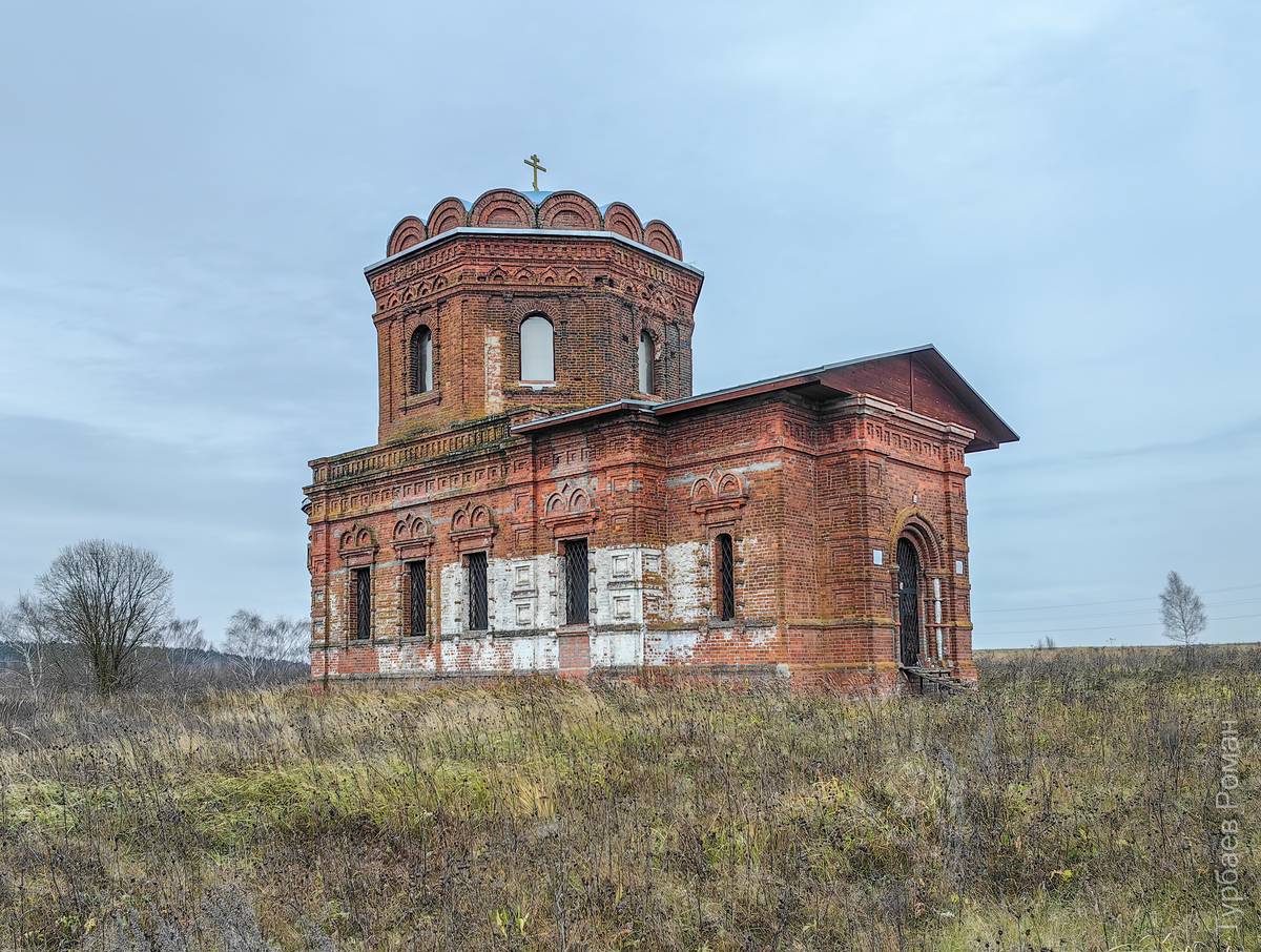 Вид с северо-запада, фасады. Церковь Покрова Пресвятой Богородицы, Дуброво (Коломенский городской округ, Московская область)