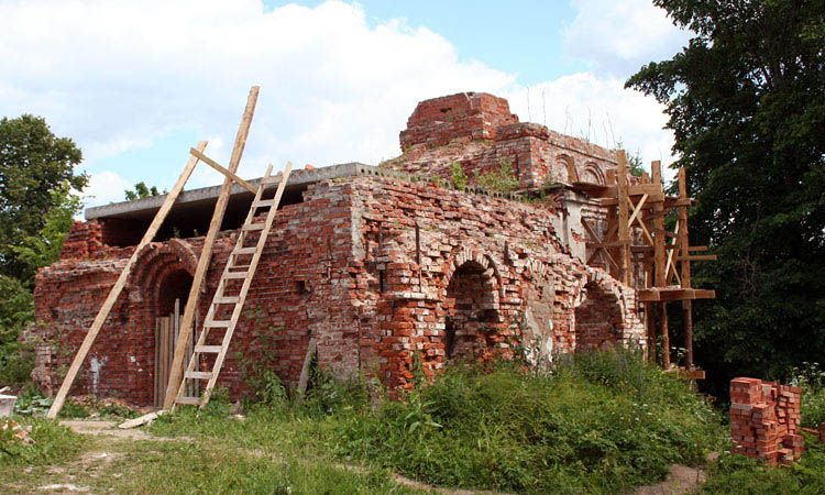 Церковь Троицы Живоначальной, Захарьино (Новгородский район, Новгородская область). дополнительная информация, Вид на западный  и северный фасады