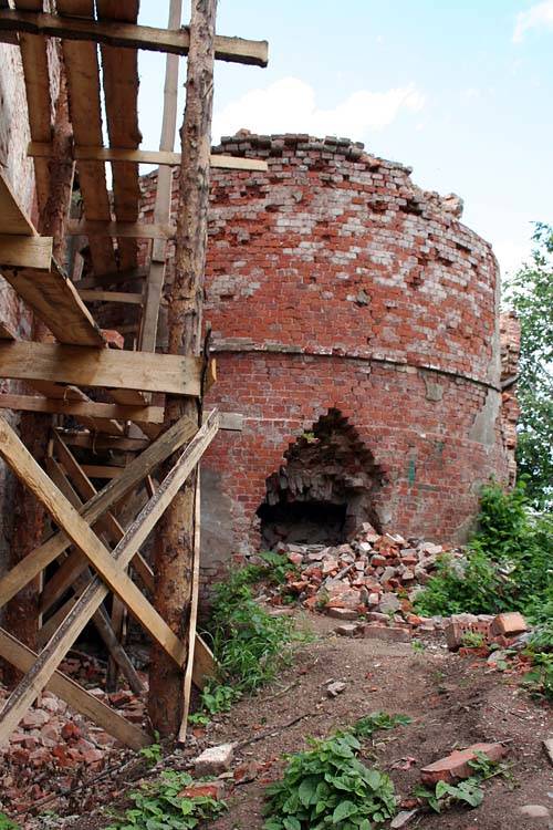 Церковь Троицы Живоначальной, Захарьино (Новгородский район, Новгородская область). дополнительная информация, Вид с востока на колокольню (?)