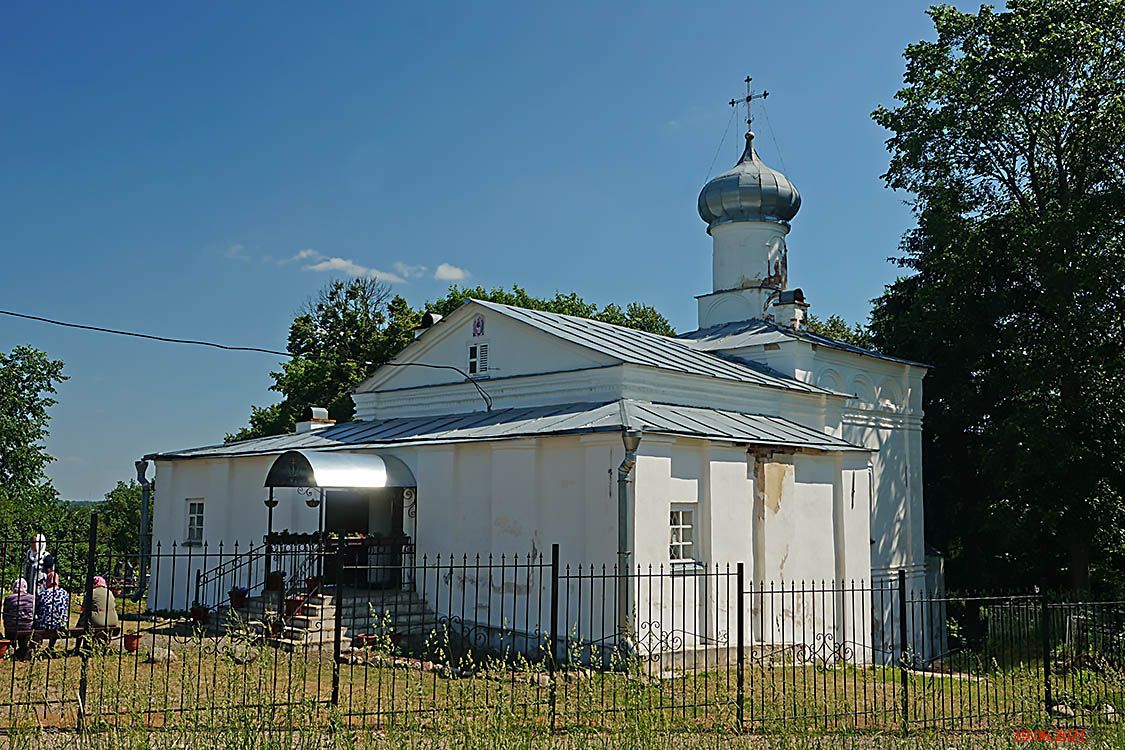 Захарьино. Церковь Троицы Живоначальной. фасады