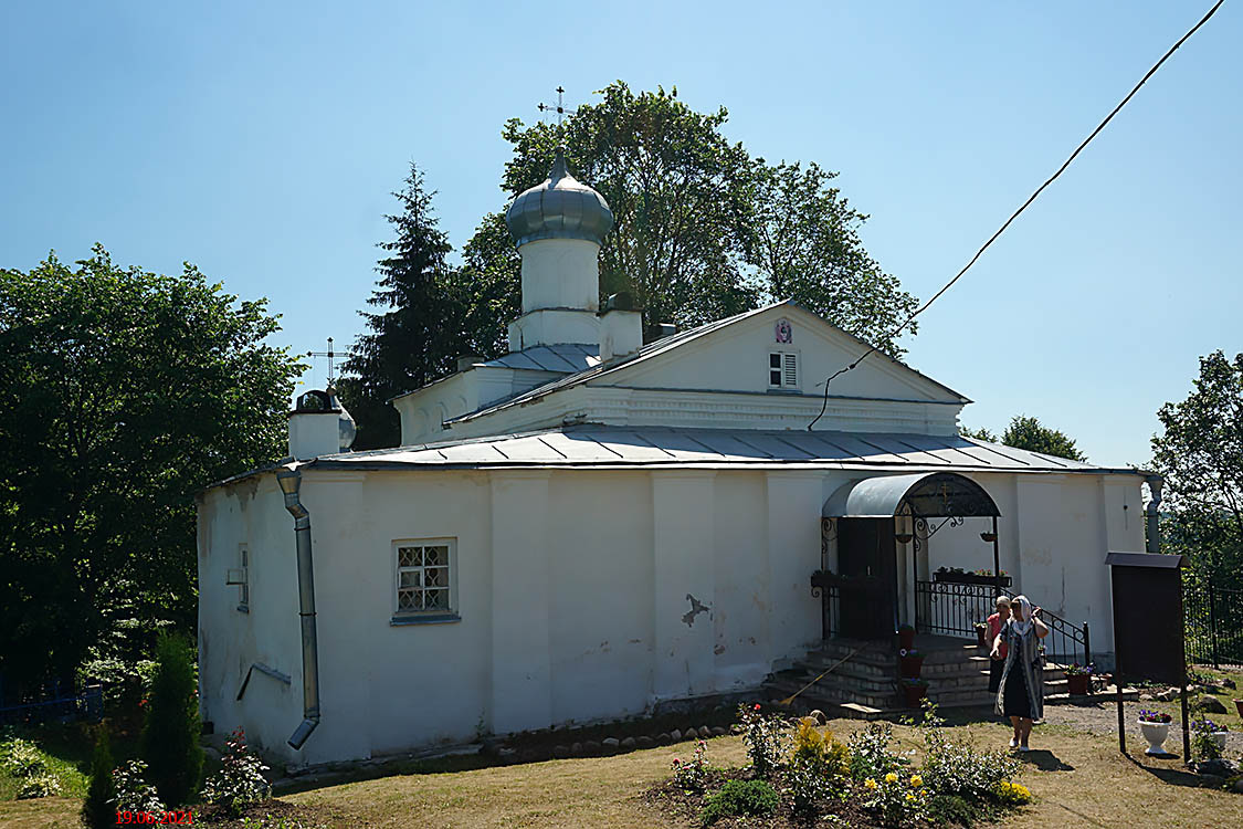 Церковь Троицы Живоначальной, Захарьино (Новгородский район, Новгородская область). фасады