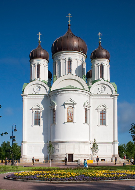 Собор Екатерины в Царском Селе (новый), Пушкин (Царское Село) (Санкт-Петербург, Пушкинский район, г. Санкт-Петербург). фасады, Фотография сделана в день освящения возрожденного собора 27 июня 2010 года