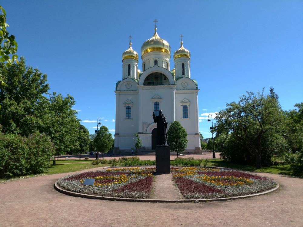Собор Екатерины в Царском Селе (новый), Пушкин (Царское Село) (Санкт-Петербург, Пушкинский район, г. Санкт-Петербург). общий вид в ландшафте