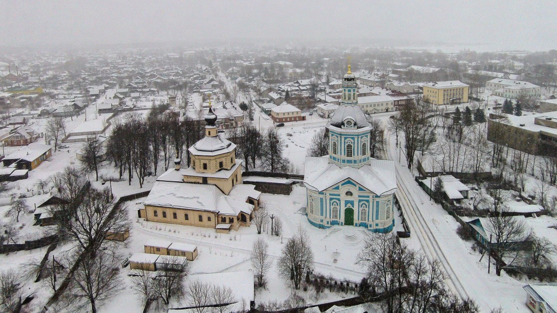 Торопец. Тихоновский женский монастырь. общий вид в ландшафте