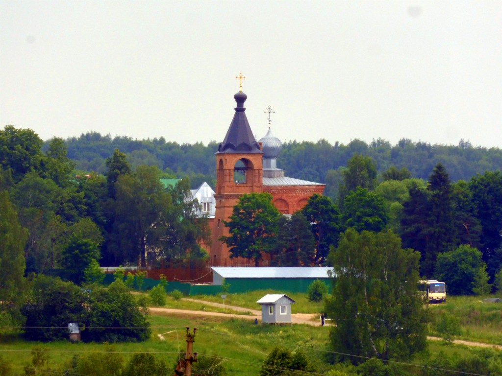 Алексеевская пустынь. Церковь Алексия, человека Божия, Новоалексеевка (Переславский район и г. Переславль-Залесский, Ярославская область). общий вид в ландшафте