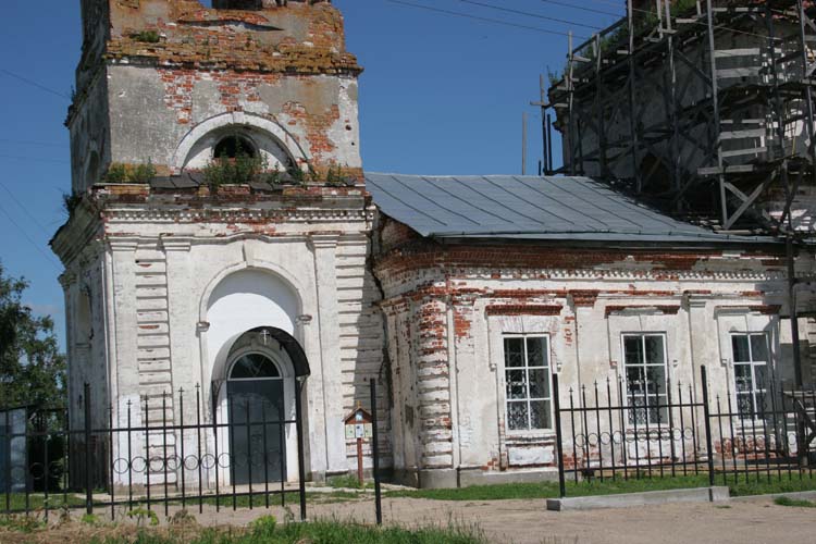 Церковь Смоленской иконы Божией Матери, Ям (Переславский район и г. Переславль-Залесский, Ярославская область). архитектурные детали
