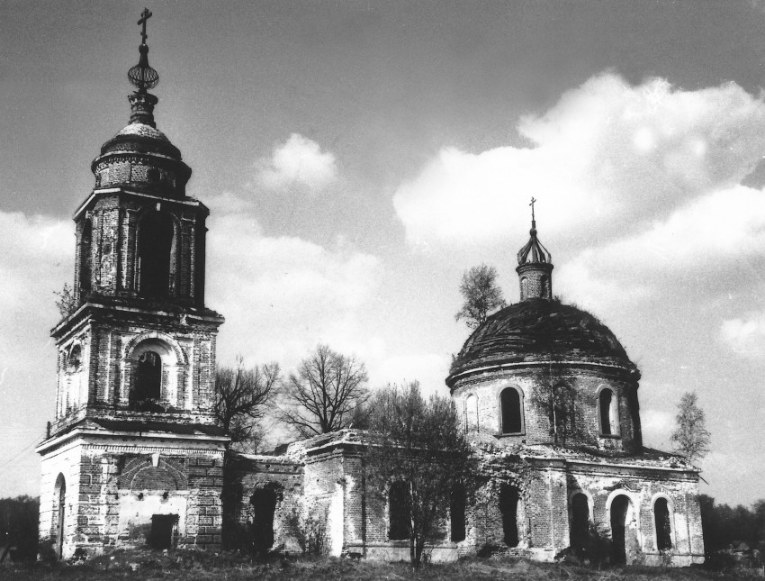 Церковь Троицы Живоначальной, Федотово (Боровский район, Калужская область). фасады