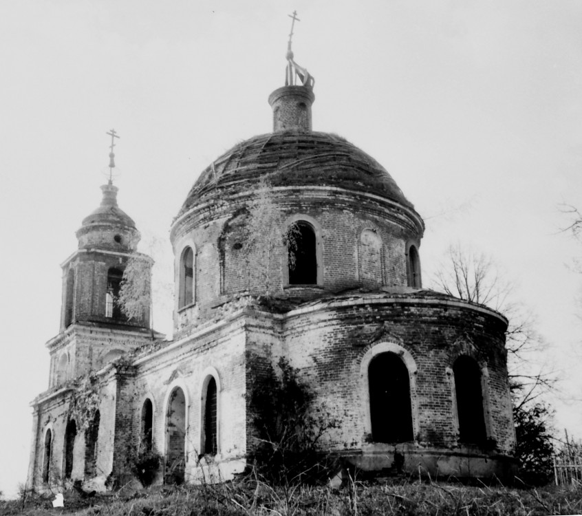 Церковь Троицы Живоначальной, Федотово (Боровский район, Калужская область). фасады