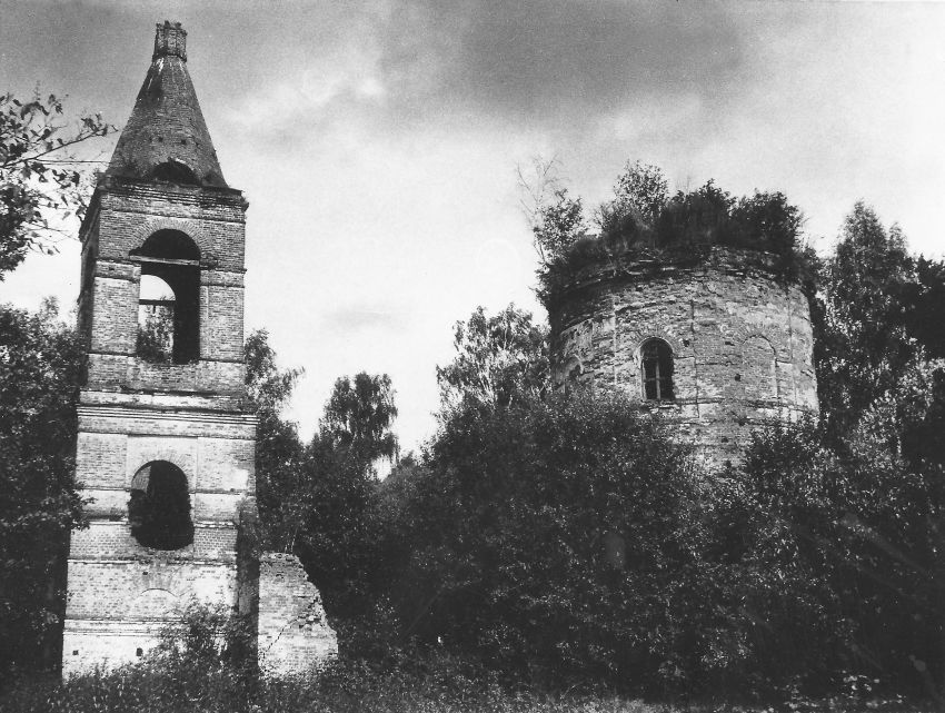 Церковь Димитрия Солунского, Дмитриевское (Малоярославецкий район, Калужская область). фасады