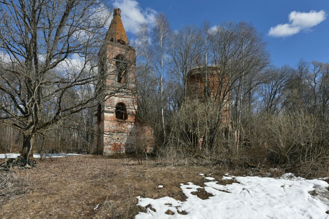 Церковь Димитрия Солунского, Дмитриевское (Малоярославецкий район, Калужская область). фасады, Вид с юго-запада