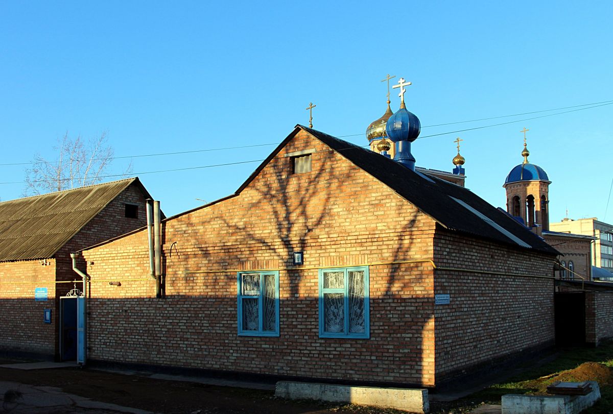 Прохладный. Церковь Покрова Пресвятой Богородицы (временная). фасады