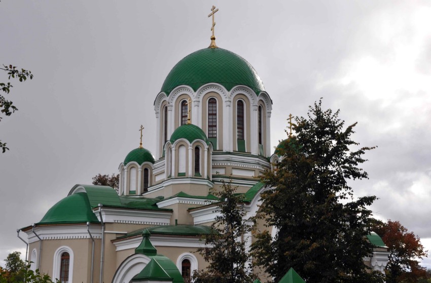 Тихонова пустынь. Собор Преображения Господня (новый), Льва Толстого, село (Дзержинский район, Калужская область). архитектурные детали