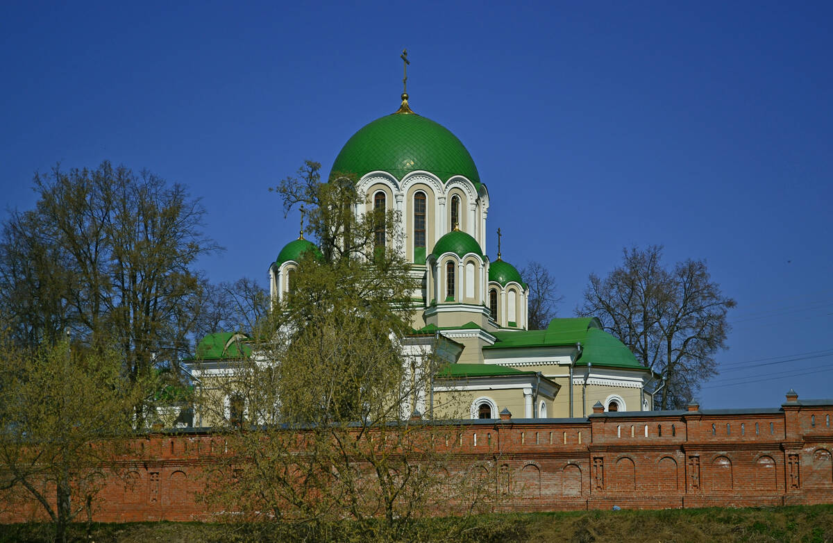 Тихонова пустынь. Собор Преображения Господня (новый), Льва Толстого, село (Дзержинский район, Калужская область). фасады