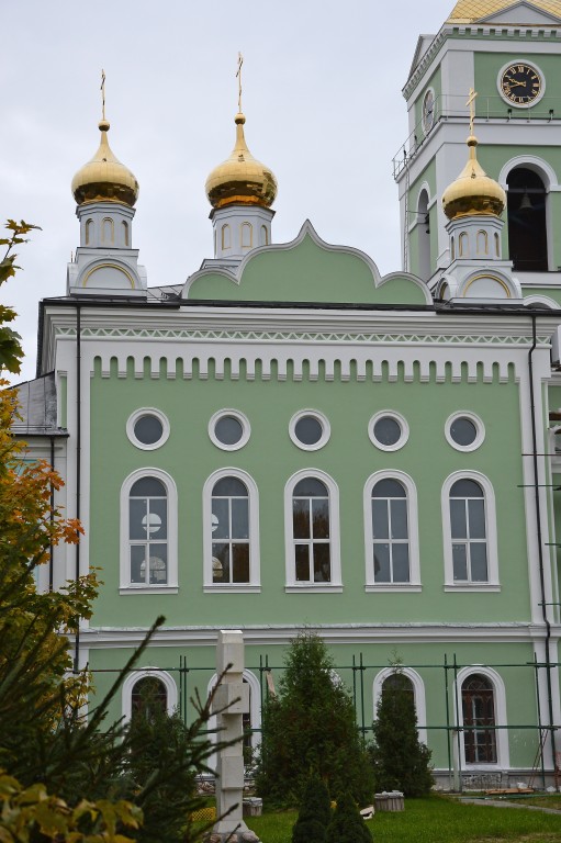 Старая Купавна. Церковь Троицы Живоначальной. фасады