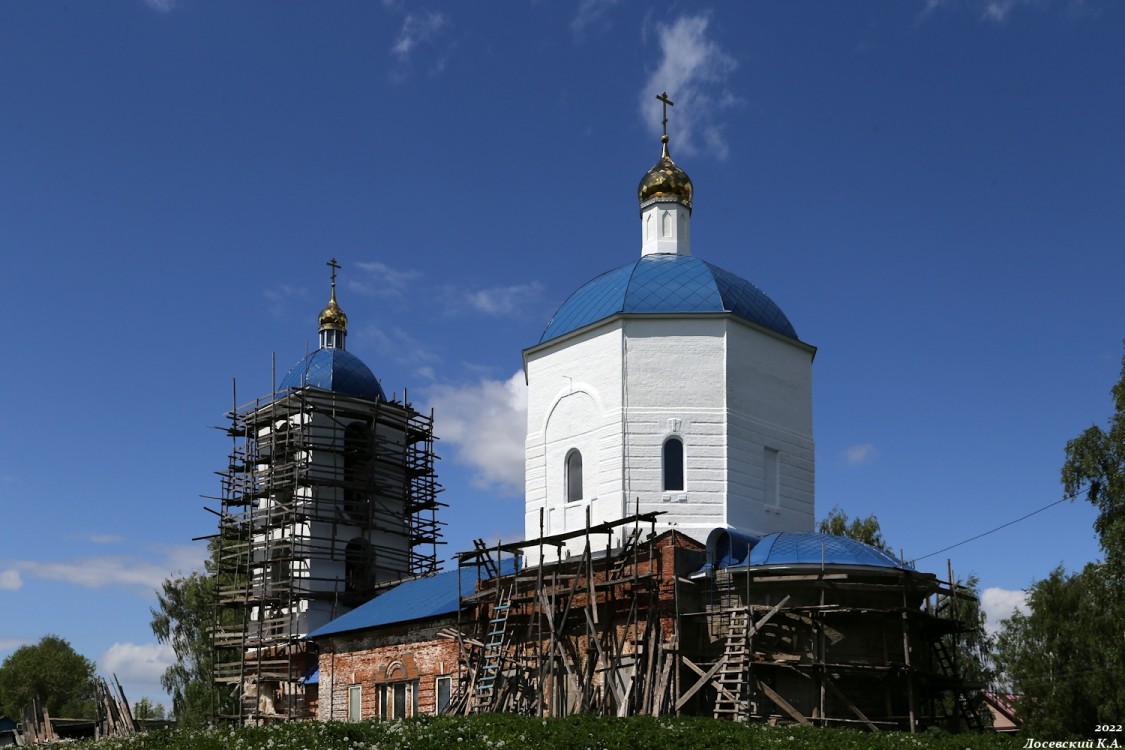 Церковь Казанской иконы Божией Матери (Димитрия Солунского), Скомово (Гаврилово-Посадский район, Ивановская область). фасады, Вид с юго-востока