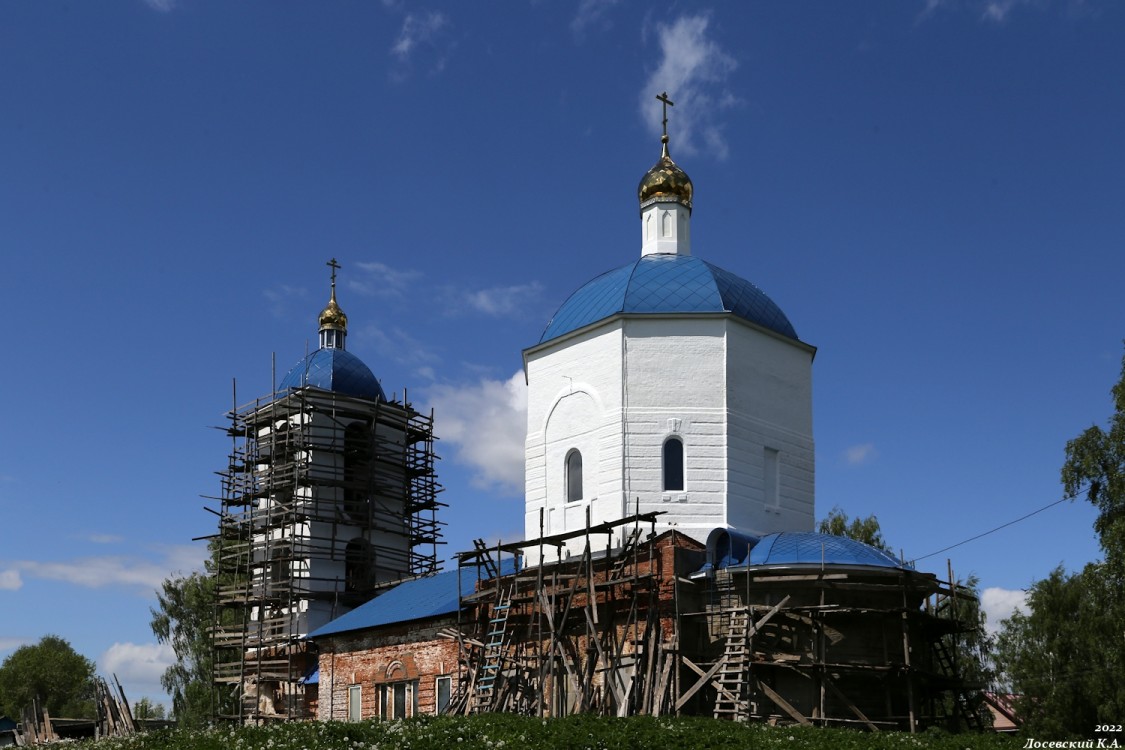 Скомово. Церковь Казанской иконы Божией Матери (Димитрия Солунского). фасады, Вид с юго-востока