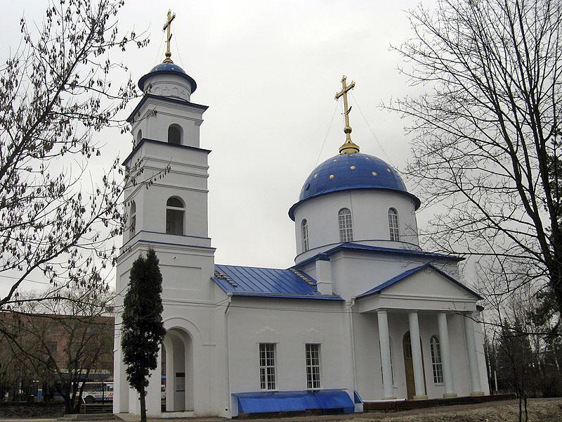 Брянск. Церковь Иоанна Кронштадтского. фасады