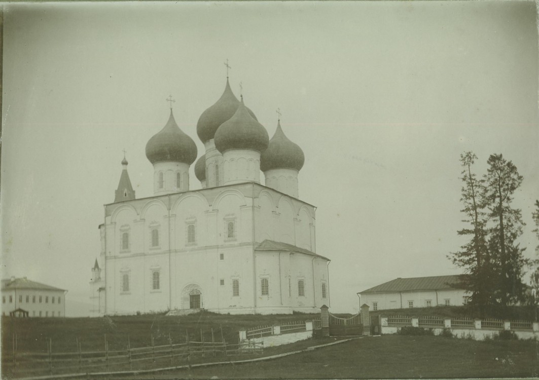 Холмогоры. Собор Спаса Преображения. архивная фотография, Холмогоры. Спасо – Преображенский собор 1685–1691 гг. Фото Дунаева Б. И. 1913-14 гг. из собрания Сольвычегодского музея (СИХМ КП-4864. Ф 604)