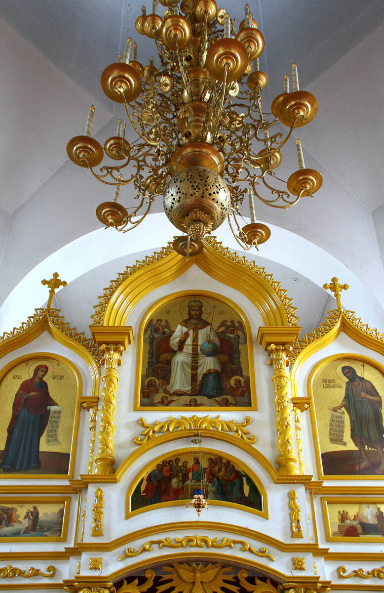 Церковь Азовской иконы Божией Матери, Азов (Азовский район и г. Азов, Ростовская область). интерьер и убранство, Верхняя часть иконостаса.