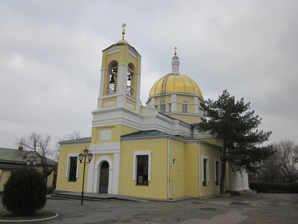 Кафедральный собор Казанской иконы Божией Матери, Элиста (Элиста, город, Республика Калмыкия). фасады