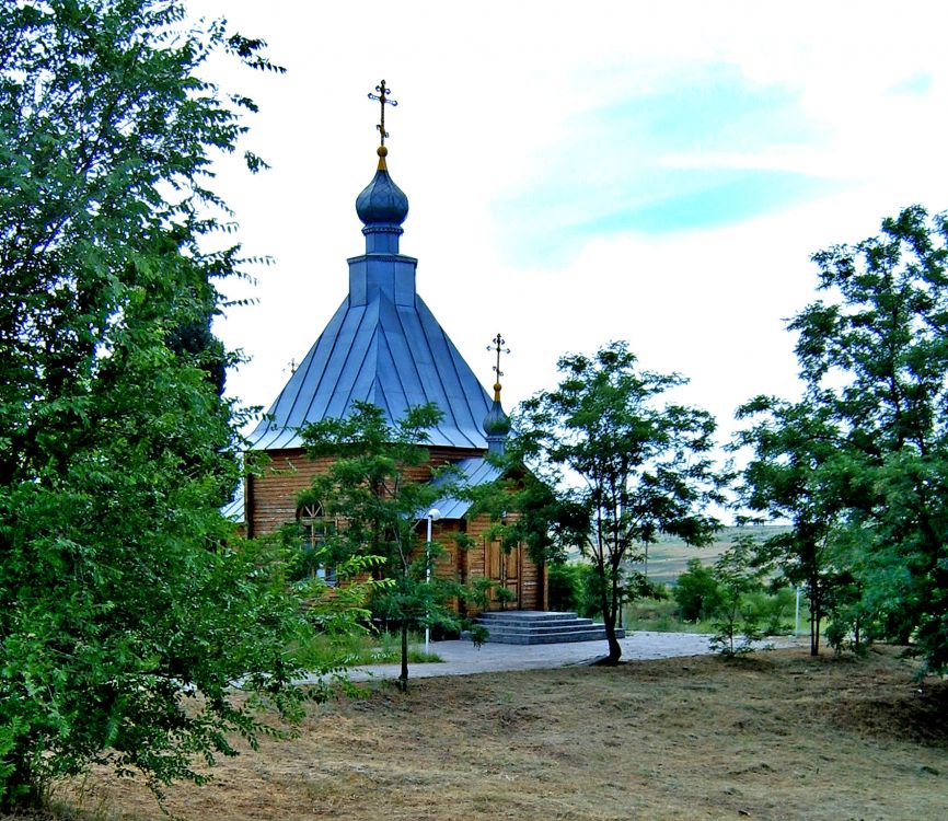 Элиста. Церковь Георгия Победоносца. фасады