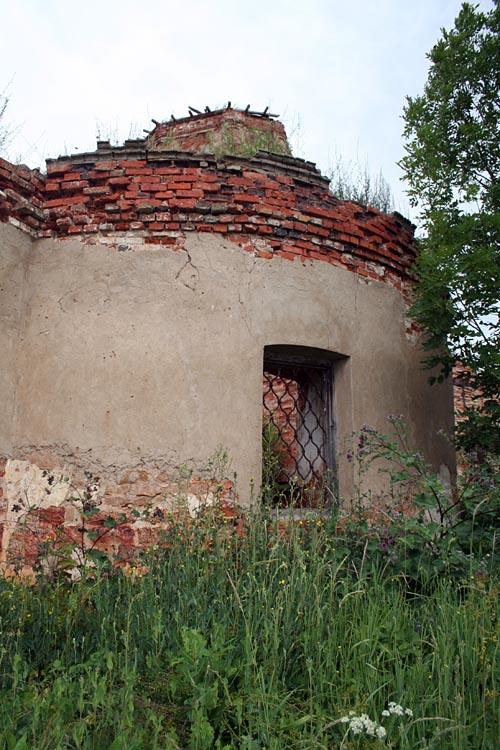 Церковь Николая Чудотворца, Буреги (Старорусский район, Новгородская область). архитектурные детали, Алтарная часть