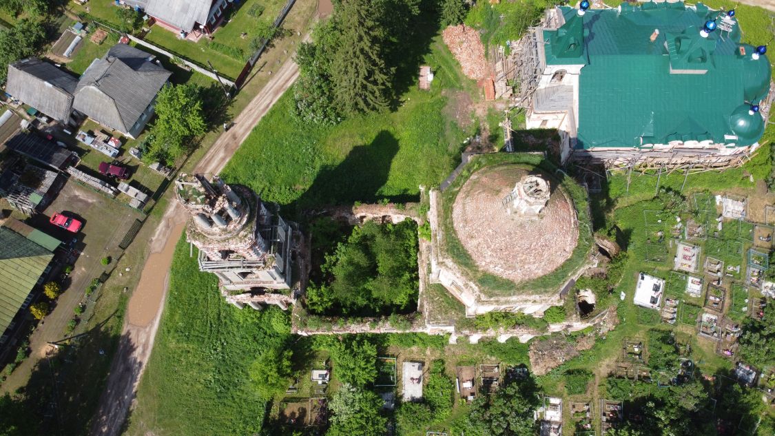 Церковь Троицы Живоначальной (Михаила Архангела), Кузнецово (Рамешковский район, Тверская область). фасады
