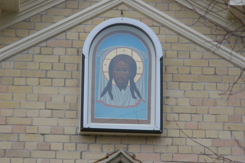 Рига. Церковь Михаила Архангела. интерьер и убранство, Икона над входом.