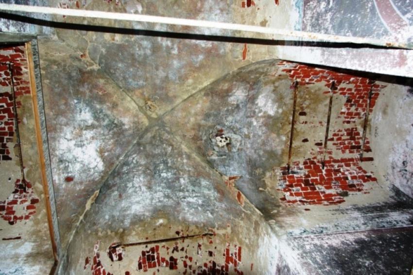 Церковь Троицы Живоначальной, Нестерово (Калининский район, Тверская область). интерьер и убранство, свод нижнего яруса колокольни