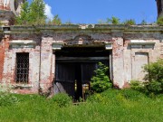 Церковь Троицы Живоначальной, Южный фасад трапезной с прорубленными воротами<br>, Нестерово, Калининский район, Тверская область