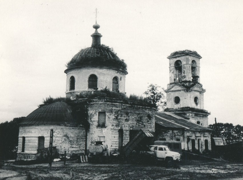 Церковь Троицы Живоначальной, Нестерово (Калининский район, Тверская область). фасады