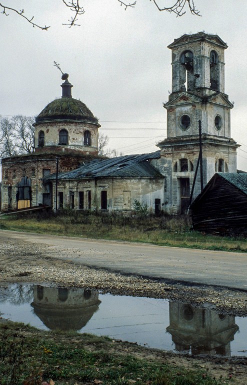 Церковь Троицы Живоначальной, Нестерово (Калининский район, Тверская область). фасады