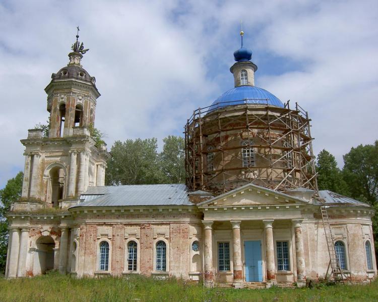 Зиновьево. Церковь Рождества Пресвятой Богородицы. фасады