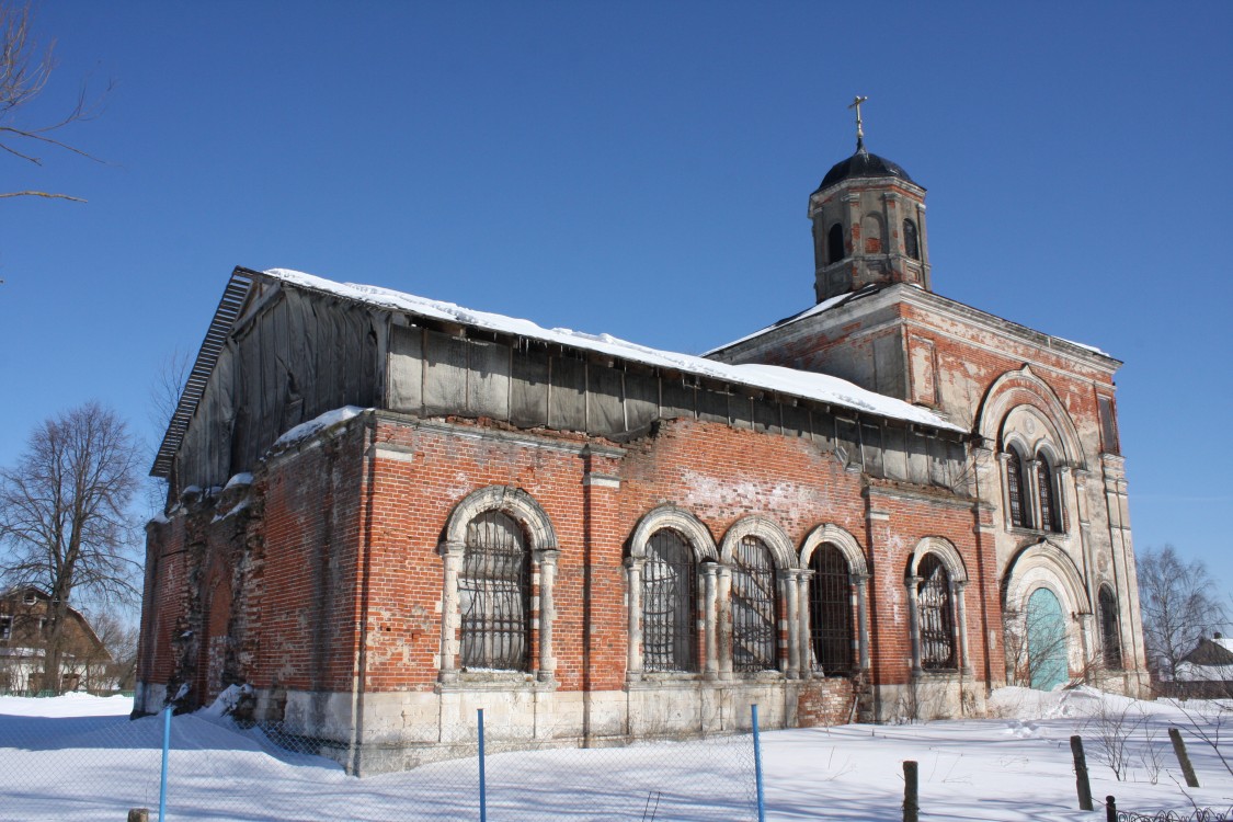 Церковь Покрова Пресвятой Богородицы, Нововасильевское (Лотошинский городской округ, Московская область). фасады