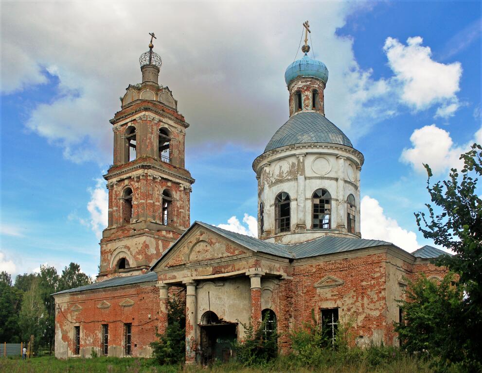 Церковь Рождества Пресвятой Богородицы, Шестаково (Волоколамский городской округ, Московская область). фасады, Вид с юго-востока