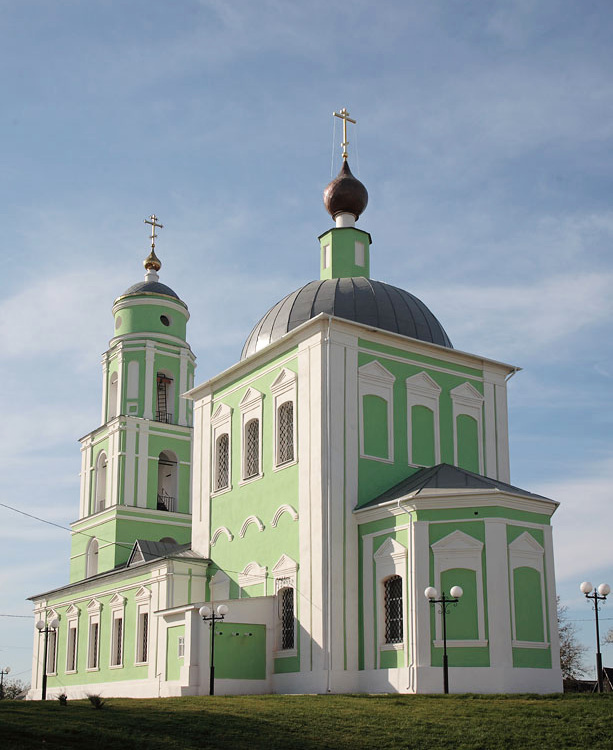Козельск. Церковь Сошествия Святого Духа. фасады