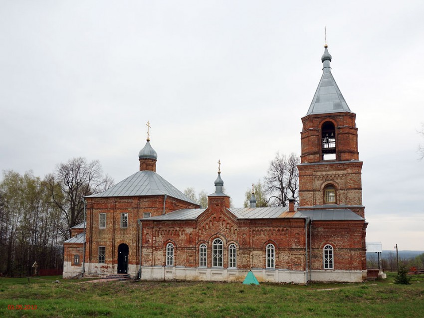 Верхнее Алопово. Церковь Введения во храм Пресвятой Богородицы. фасады