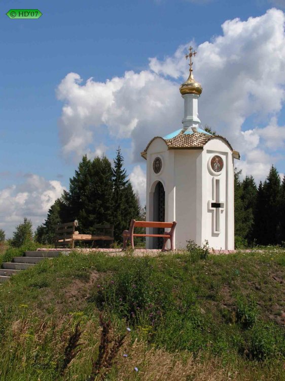 Часовня Олега Брянского, Хотенка (Козельский район, Калужская область). общий вид в ландшафте
