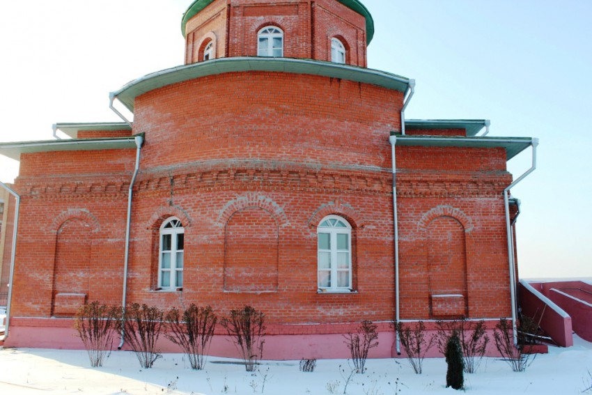 Церковь Серафима Саровского, Воротынск, посёлок (Бабынинский район, Калужская область). архитектурные детали, Восточный фасад