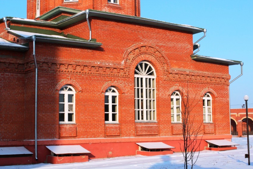 Церковь Серафима Саровского, Воротынск, посёлок (Бабынинский район, Калужская область). архитектурные детали, Фрагмент южного фасада