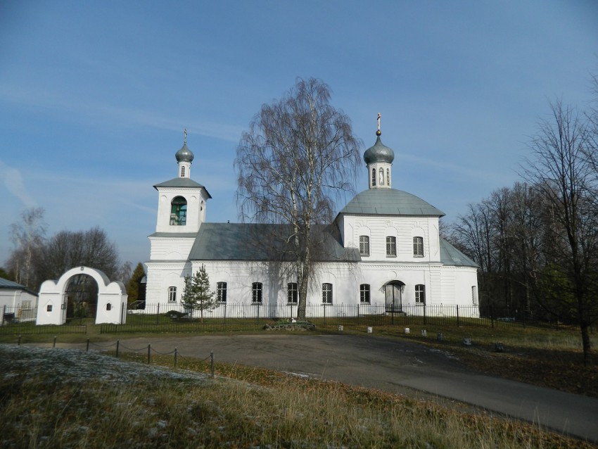 Церковь Вознесения Господня, Тархово (Клинский городской округ, Московская область). общий вид в ландшафте